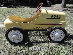 1950`s Vintage GARTON Hot Rod Racer Pedal / Chain Racing Car Yellow Murray