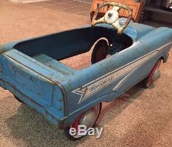1950's Vintage Murray Holiday Metal Pedal Car