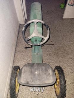 Antique Vintage John Deer Kids Tractor With Pedals And Hitch Pre 1970's