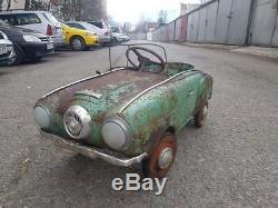 Antique Vintage metal pedal car Moskvich first series. USSR SOVIET 1969 years