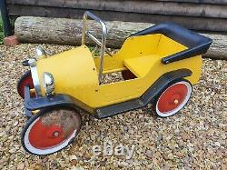 Brum Vintage Pedal Car