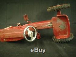 COLLECTORS VINTAGE ETRL International Harvester tractor model 404 PEDAL CARS