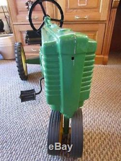 Ertl John Deere Model A Pedal Ride-On Tractor Excellent Vintage Condition