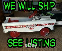 FULL SIZE VINTAGE Pedal Race Car Speedway Pace car super cool See photo QuikList