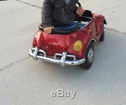 Kids working Vintage VW Bug Junior Sportster Pedal Car Red Beetle Volkswagon