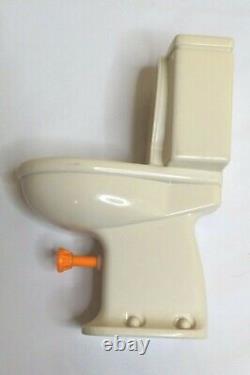 Lanard Toys Toilet shaped Water Squirt Gun Pistol Rare bathroom humor 1999 Vtg