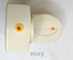 Lanard Toys Toilet shaped Water Squirt Gun Pistol Rare bathroom humor 1999 Vtg