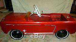 MUSTANG VINTAGE PEDAL CAR WOW