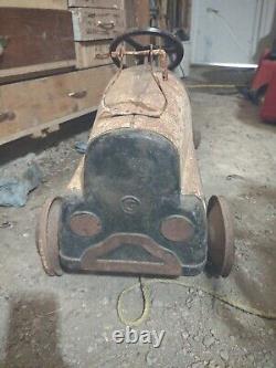 Original Garton 1950's Fire Chief G red white Pedal Car with BELL Mark 5
