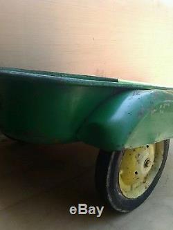 RARE Vintage John Deere Wagon METAL 2 Wheels Pedal Tractor