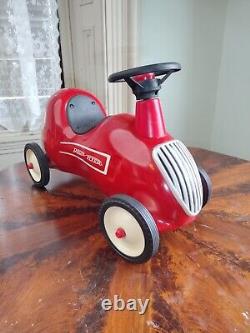 RETIRED Vintage Model 8 METAL Radio Flyer Little Red Roadster Toy Ride On Car