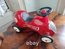 RETIRED Vintage Model 8 METAL Radio Flyer Little Red Roadster Toy Ride On Car