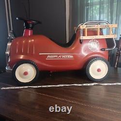 Radio Flyer Fire Engine No. 9 Ride 0n Metal Toy Truck Vintage Model 909