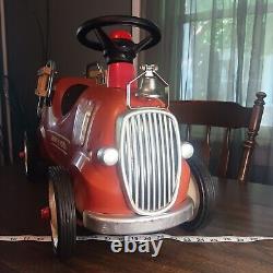 Radio Flyer Fire Engine No. 9 Ride 0n Metal Toy Truck Vintage Model 909