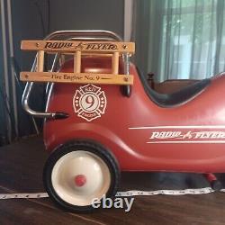 Radio Flyer Fire Engine No. 9 Ride 0n Metal Toy Truck Vintage Model 909
