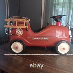Radio Flyer Fire Engine No. 9 Ride 0n Metal Toy Truck Vintage Model 909