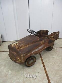 VINTAGE MURRAY PEDAL CAR RANCH STATION WAGON with SAD FACE Ready for RESTORATION