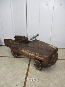 VINTAGE MURRAY PEDAL CAR RANCH STATION WAGON with SAD FACE Ready for RESTORATION