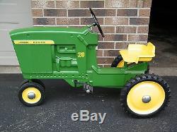 Vintage Original John Deere 20 Pedal Tractor Model D-65 Ertl Dyersville Iowa USA