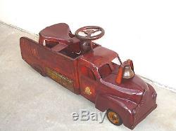 VINTAGE TOY 1930-40S MARX 31 LONG RIDE ON FIRE TRUCK WITH BELL & CRANK SIREN