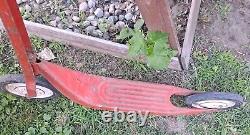 VINTAGE TOY KIDS SCOOTER HARD RUBBER TIRES & FOLD DOWN KICK STAND 28 x 30 x 4 in