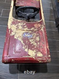 Vintage 1950s AMF Pacer Metal Pedal Car Automobile Collectable