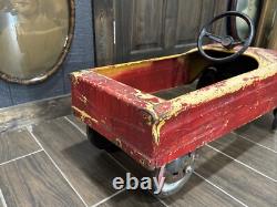 Vintage 1950s AMF Pacer Metal Pedal Car Automobile Collectable