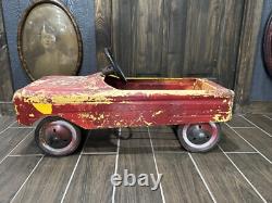 Vintage 1950s AMF Pacer Metal Pedal Car Automobile Collectable