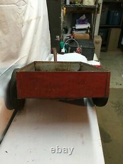 Vintage 1950s INT'L HARVESTR Pedal Car Tractor Tow-Behind Trailer Steel-NICE TOY