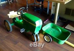 Vintage 1970's John Deere ERTL Model 520 Pedal Tractor With Wagon & Hitch Pin