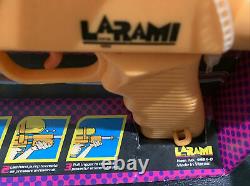 Vintage 1990s Larami Super Soaker 30 Air Pressure Pump Water Gun -NEW OLD STOCK
