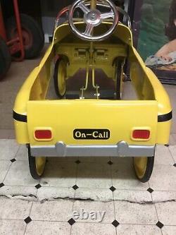 Vintage 2009 Yellow Taxi Cab Child's Pedal Car Near Mint Condition 34 X 16 Nice