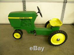 Vintage 70's JOHN DEERE Child Pedal Tractor ERTL Model 520 (Chain Drive/Metal)