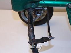 Vintage AMF Big 4 Pedal Tractor B-538 Green Pressed Steel Toy 538