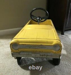 Vintage AMF Pacer Pedal Car Metal Yellow Body Kiddie Car 1975 Child Youth Toy