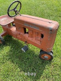 Vintage Allis Chalmers Ride On D14 Farm Pedal Tractor Toy