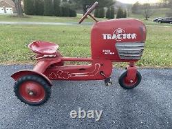 Vintage BMC Pedal Tractor Knee Action