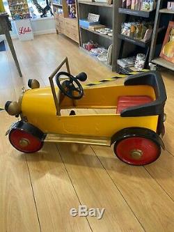 Vintage Brum pedal car ride-on kids car