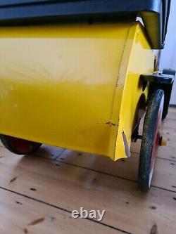Vintage Children's Classic Harry Pedal Car Yellow Great Gizmos Brum
