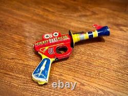 Vintage Daisy MFG Rocket Dart Toy