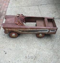 Vintage Dude Wagon Pedal Car
