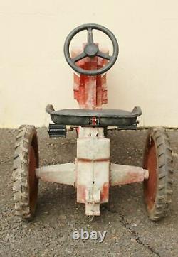 Vintage ERLT Farmall International Harvester Pedal Tractor Ertl 404 Ride On Toy