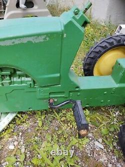 Vintage ERTL pedal Tractor