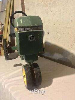 Vintage Ertl John Deere 520 Cast Aluminum Pull Chain Pedal Tractor (Works)