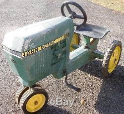 Vintage Ertl John Deere USA Toy Cast Pedal Tractor No. 520