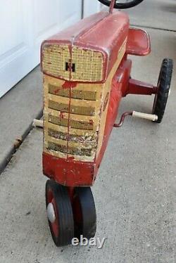 Vintage Eska Farmall 560 Pedal Tractor