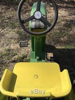 Vintage John Deere Childrens Pedal Tractor Great Condition