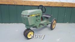 Vintage John Deere ERTL Model No. 520 Pedal Toy Tractor Original Cast Aluminum