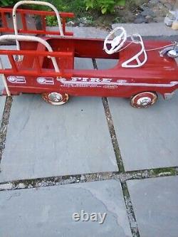 Vintage Murray AMC Fire Truck Batallian Pedal Car Ball Bearing Drive