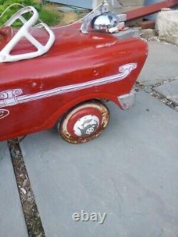 Vintage Murray AMC Fire Truck Batallian Pedal Car Ball Bearing Drive